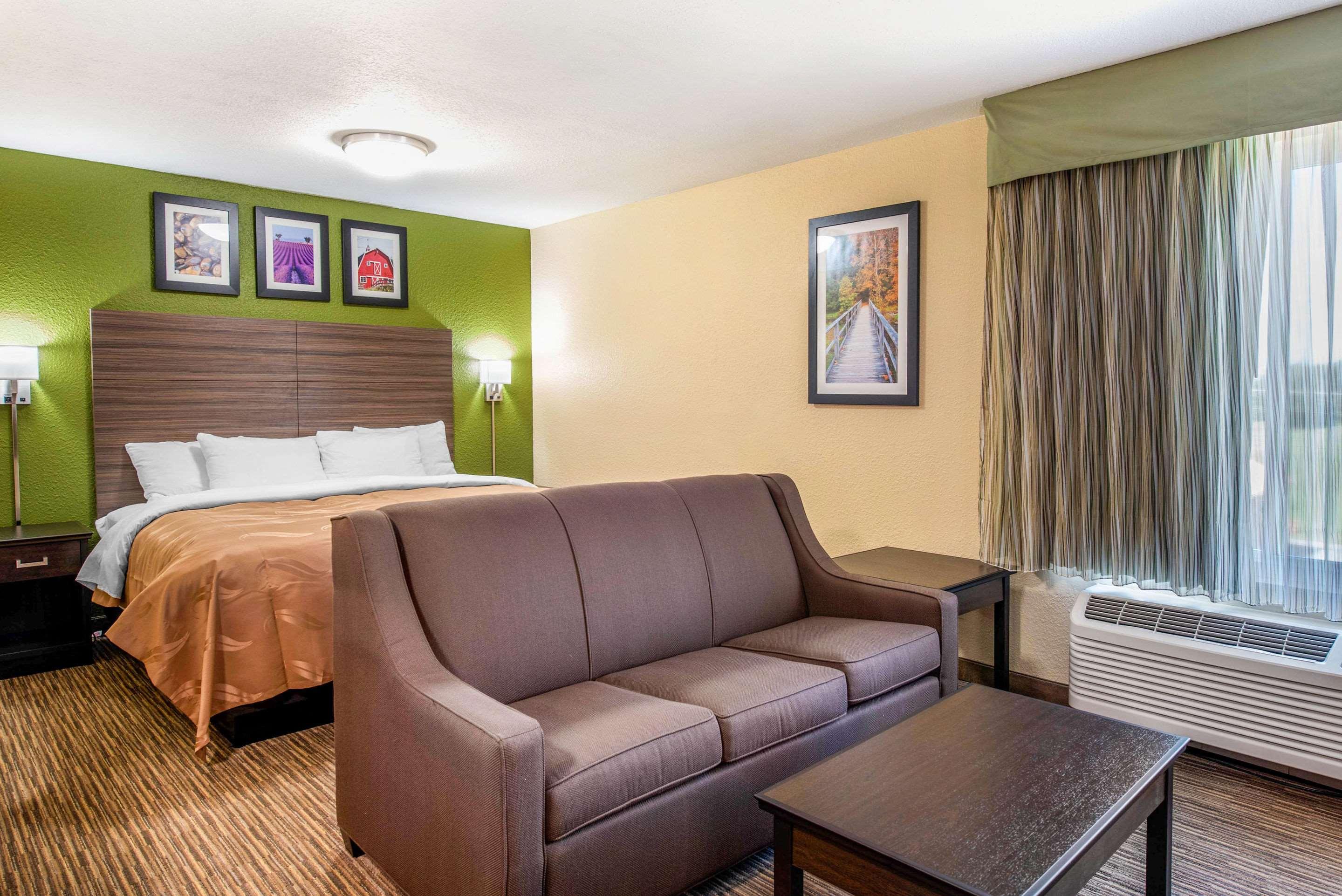 Quality Inn & Suites Brandenburg - Fort Knox Exterior foto