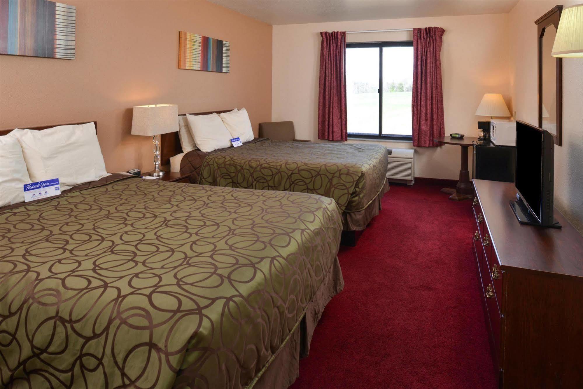 Quality Inn & Suites Brandenburg - Fort Knox Exterior foto
