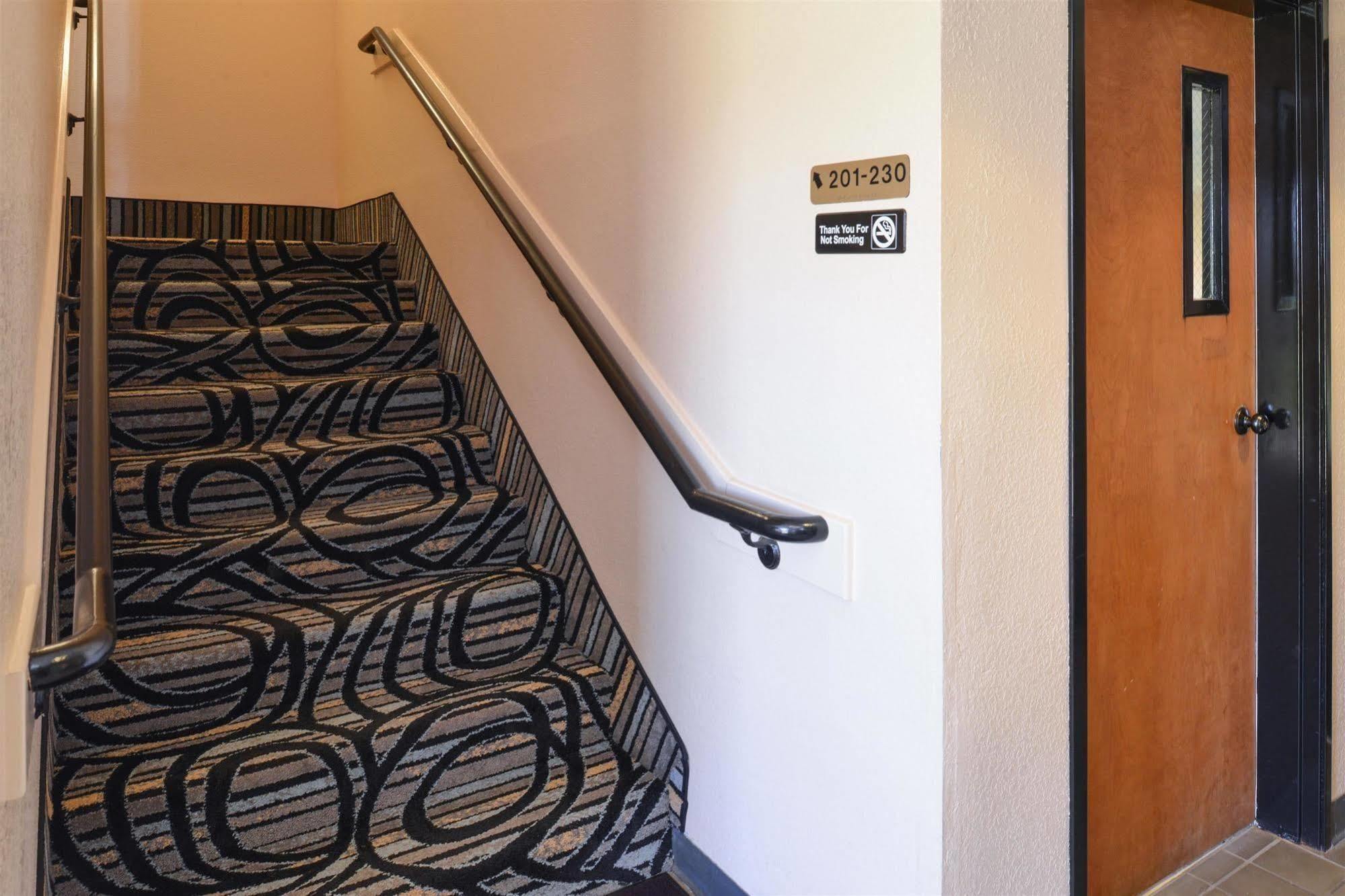 Quality Inn & Suites Brandenburg - Fort Knox Exterior foto
